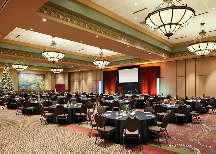 Chateau On The Lake Resort Spa And Convention Center